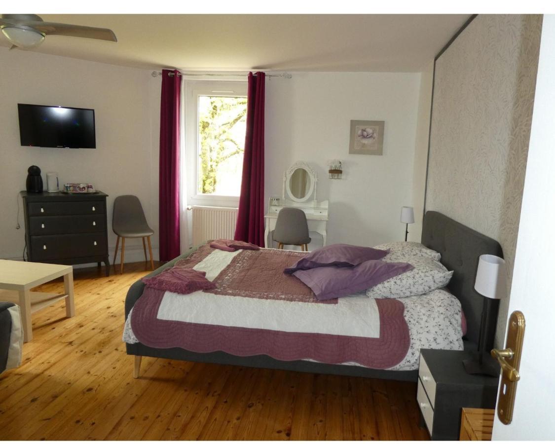 Chambres D'Hotes La Vigneronne Senouillac Esterno foto