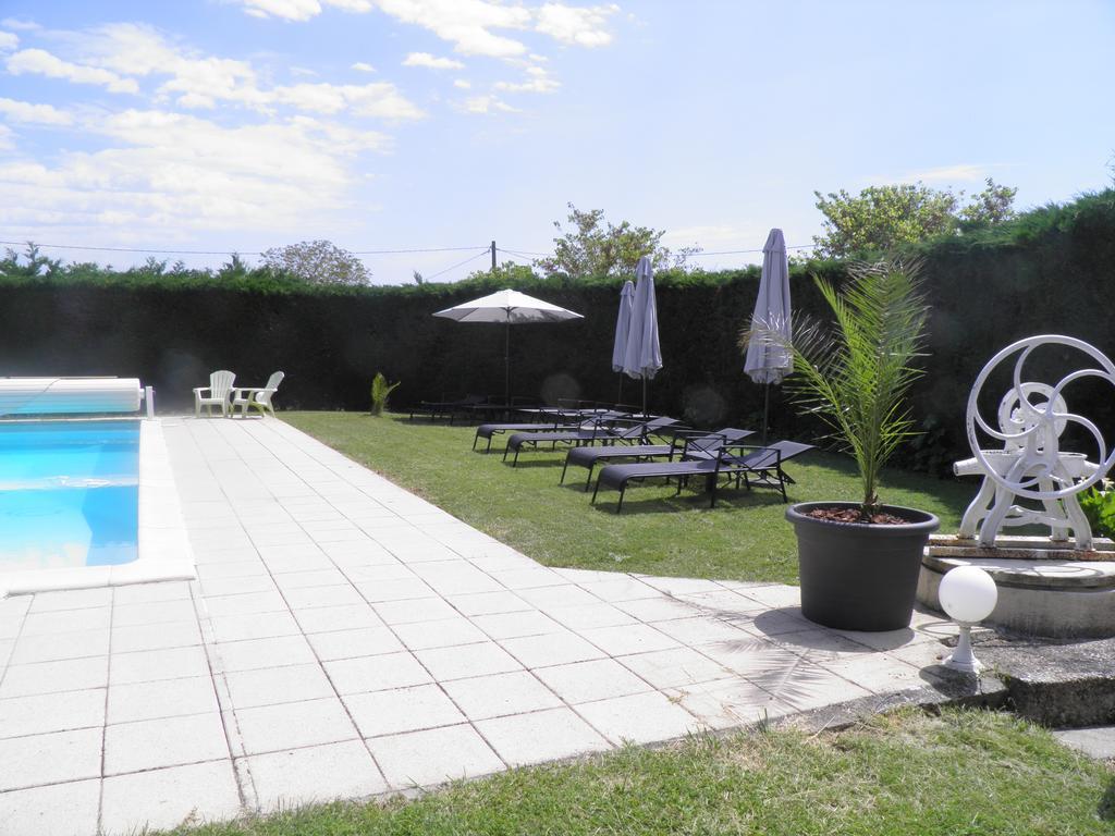 Chambres D'Hotes La Vigneronne Senouillac Esterno foto