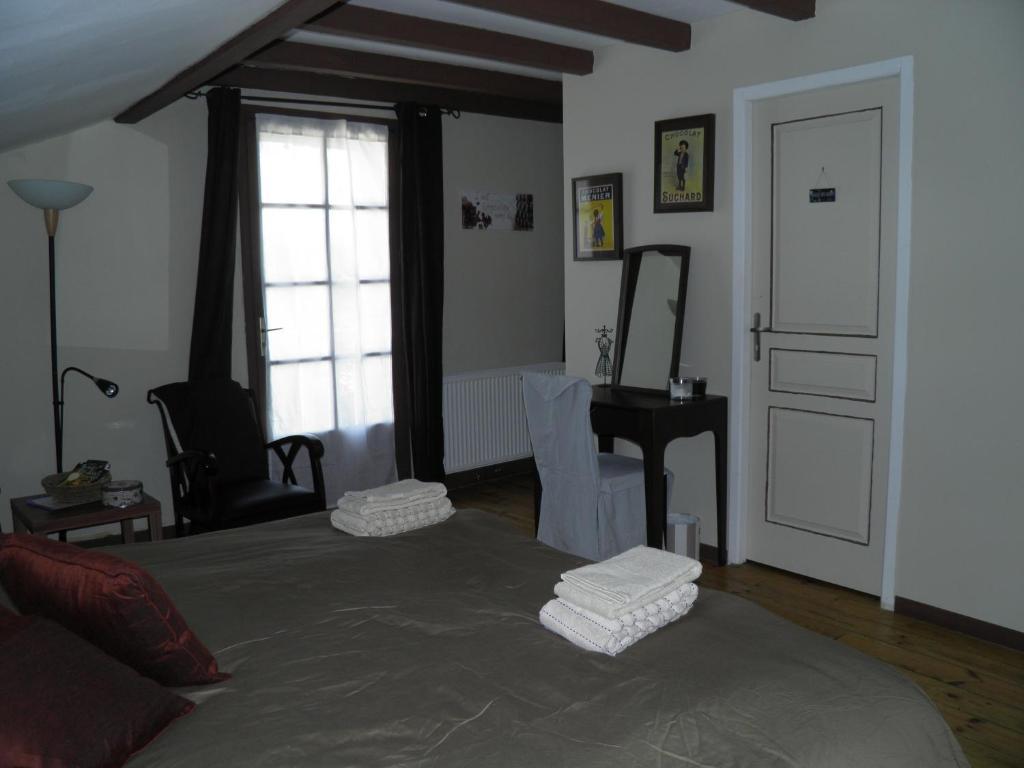 Chambres D'Hotes La Vigneronne Senouillac Camera foto